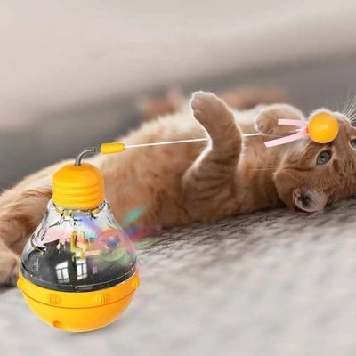 Долгое время использовался интерактивная игрушка для кошек веселая кошачья палочка с лампочкой и просачивающейся пищевой бутылочкой