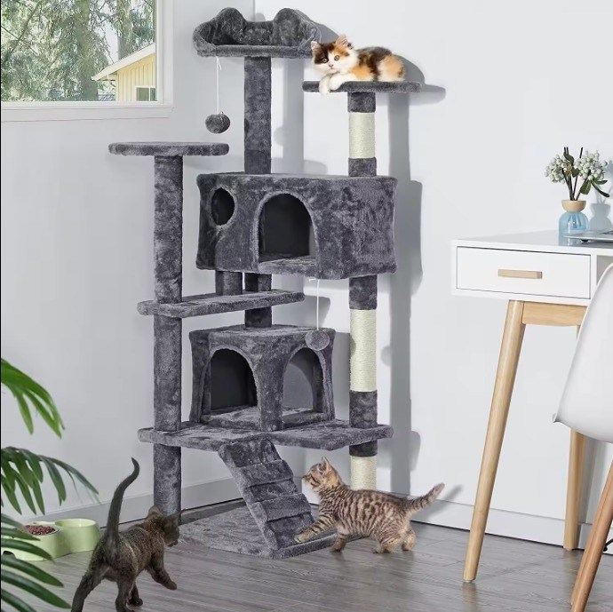 Кошка царапается, спит, играет. ОДМ разрабатывает большой кошачий дом на дереве.
